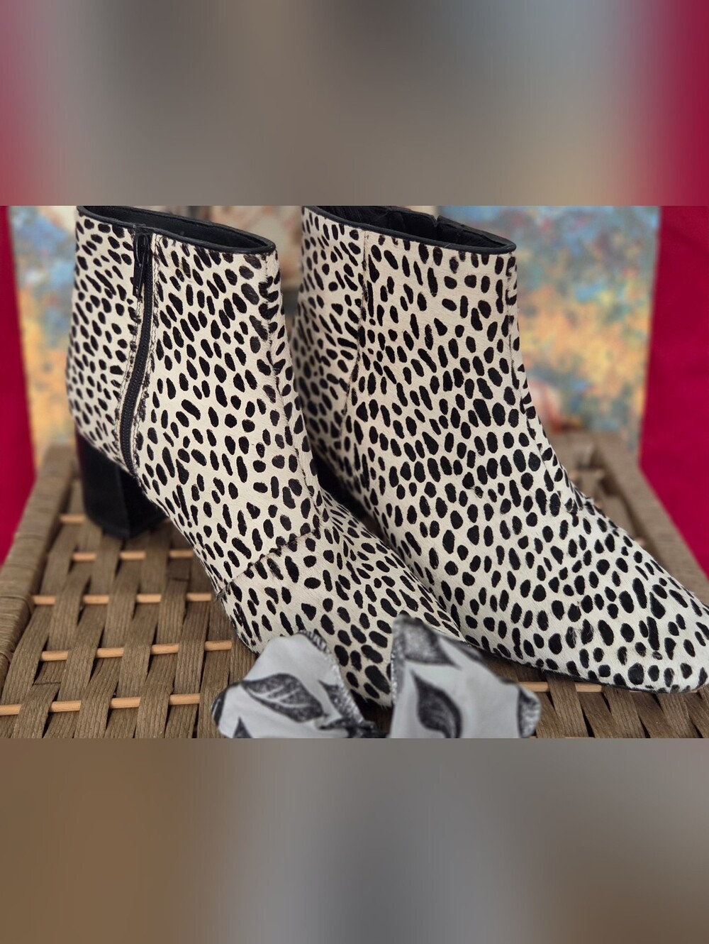 Clarks Sheer Flora 2 Calf Hair Ankle Boots Like-New sz 8 Spotless